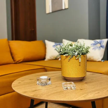 Center With Elevator Apartman