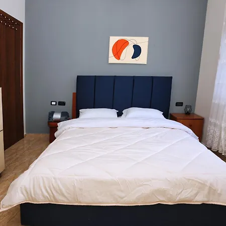 Center With Elevator