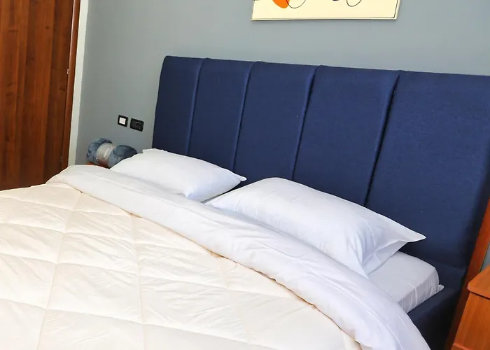 Center With Elevator *